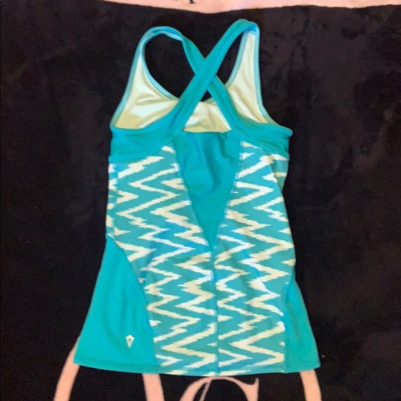 Selling amnesty ivivva tank top - Picture 2 of 2
